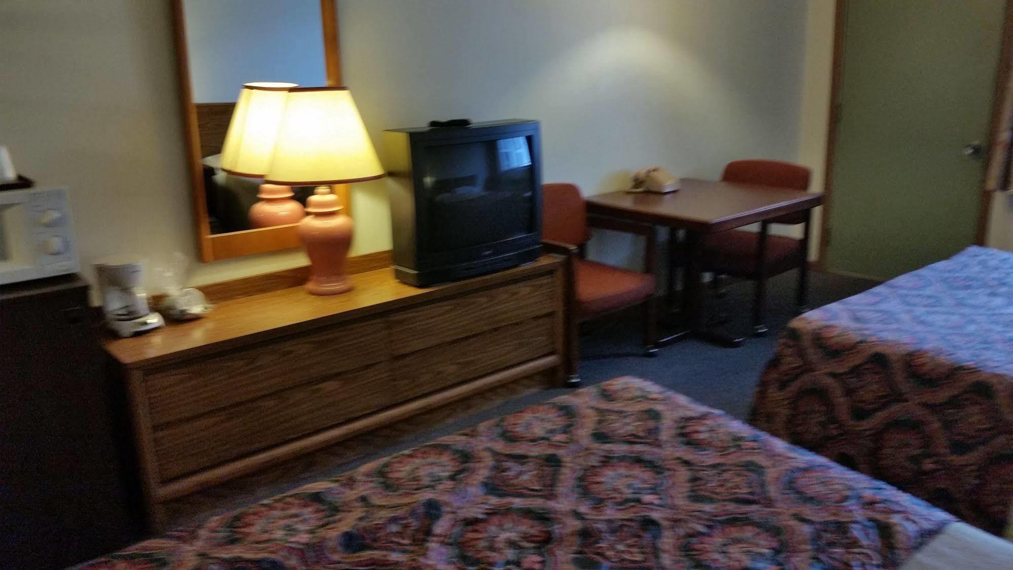Lake Delton Olympia Motel מראה חיצוני תמונה